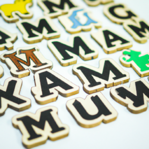 Tier-Magnetbuchstaben aus Holz